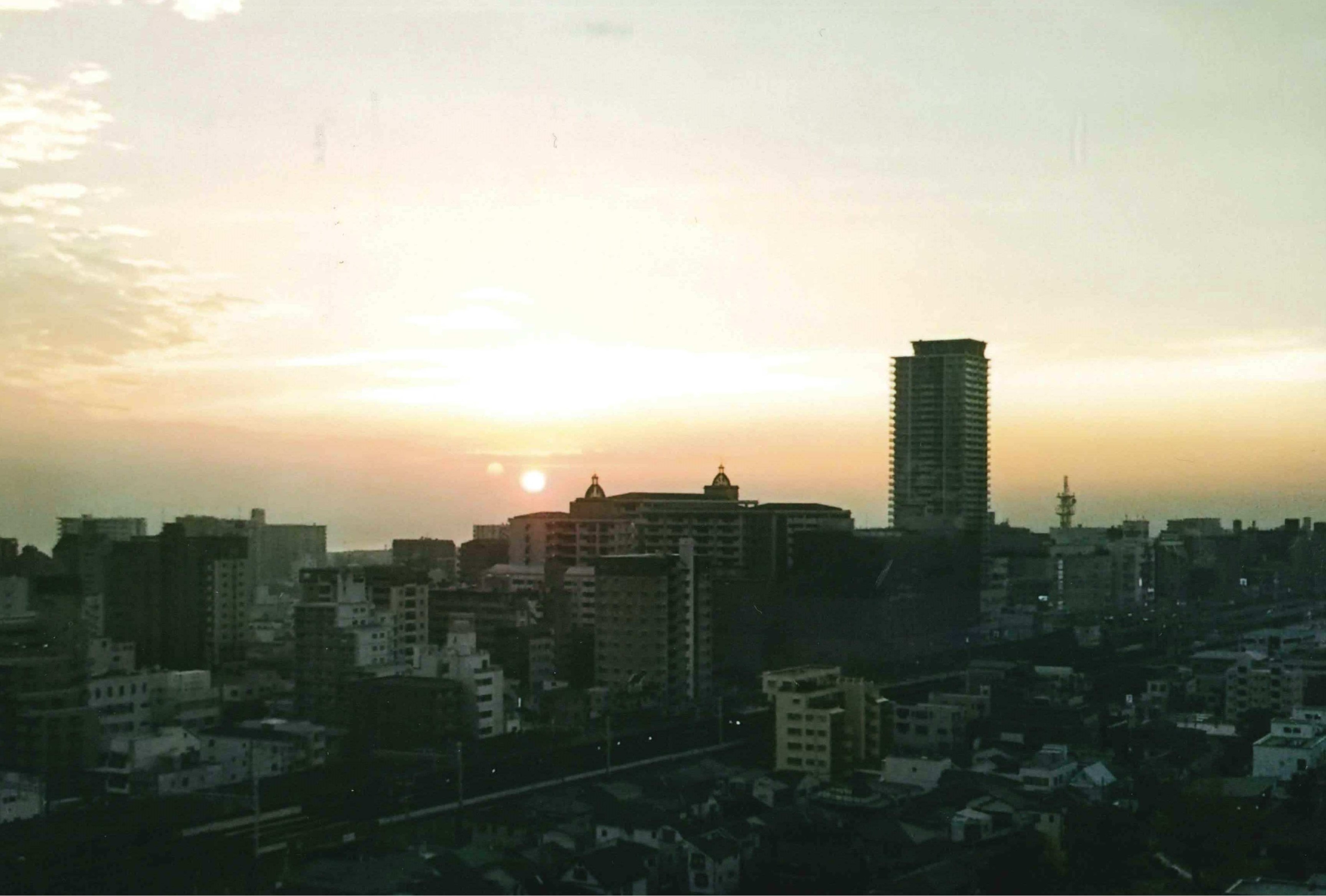 ２２明石市街に沈む夕日